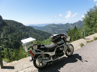 Mit der 650er am Idrosee