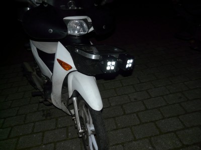 mit Aluprofilleiste stabilisiert