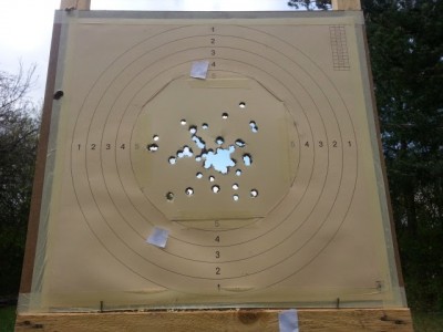 50m stehend frei, cal. 577 = 14,7 mm<br />(+ein paar 45er Loecher)<br />mein Tagewerk des 18.04.2015