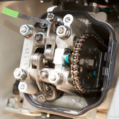 Zylinderkopf-Detail 8.jpg