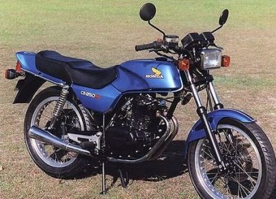 cb 250 rs.JPG