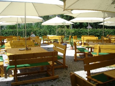 Biergarten der Bachbrücke im Gesäuse nähe Admont.JPG