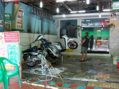 Waschen und legen Ho Chi Minh Style.jpg